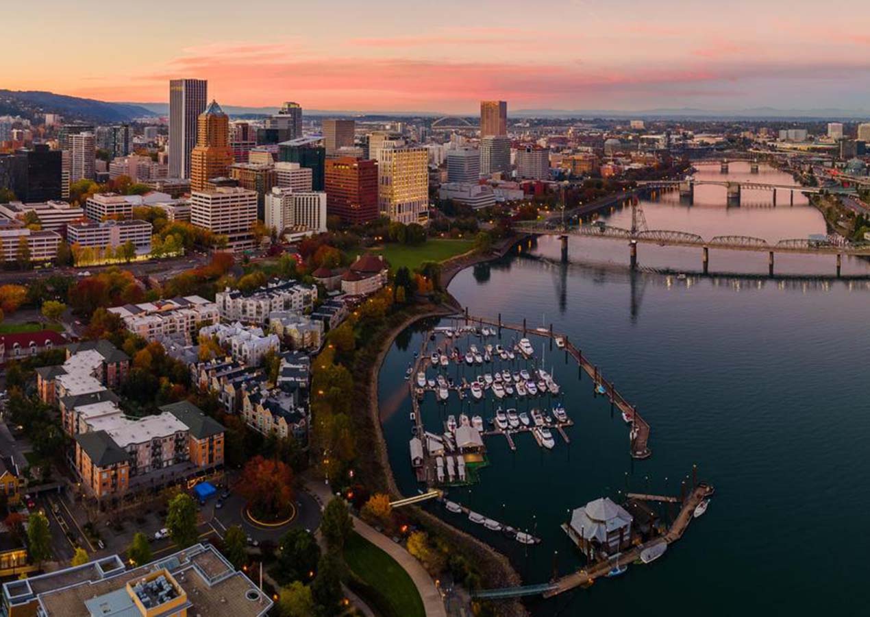 Soaring Over Portland’s Beauty: Exploring the Surrounding Areas by Small Plane